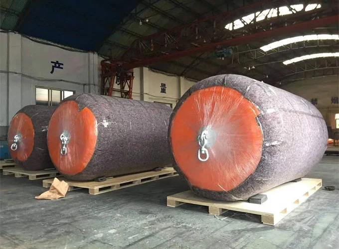 Apa yang Menjadikan Fender Apung Poliuretan Pilihan Andal untuk Perlindungan Laut?