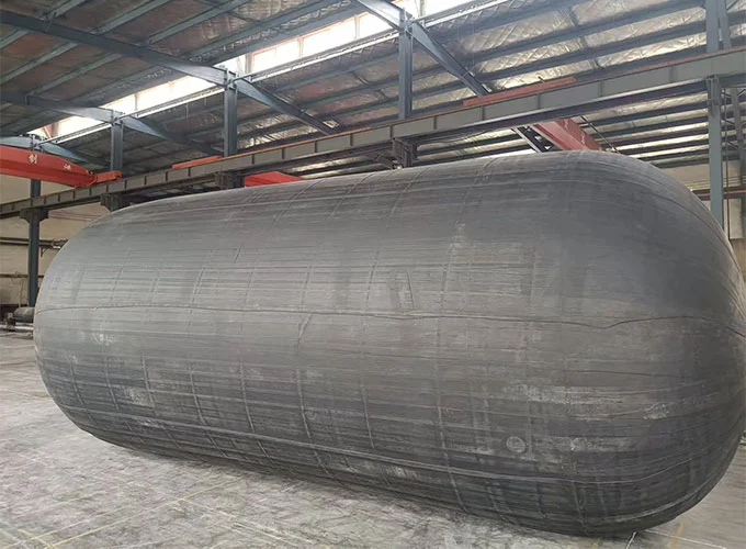 Fender Anti Tabrakan Kapal Selam